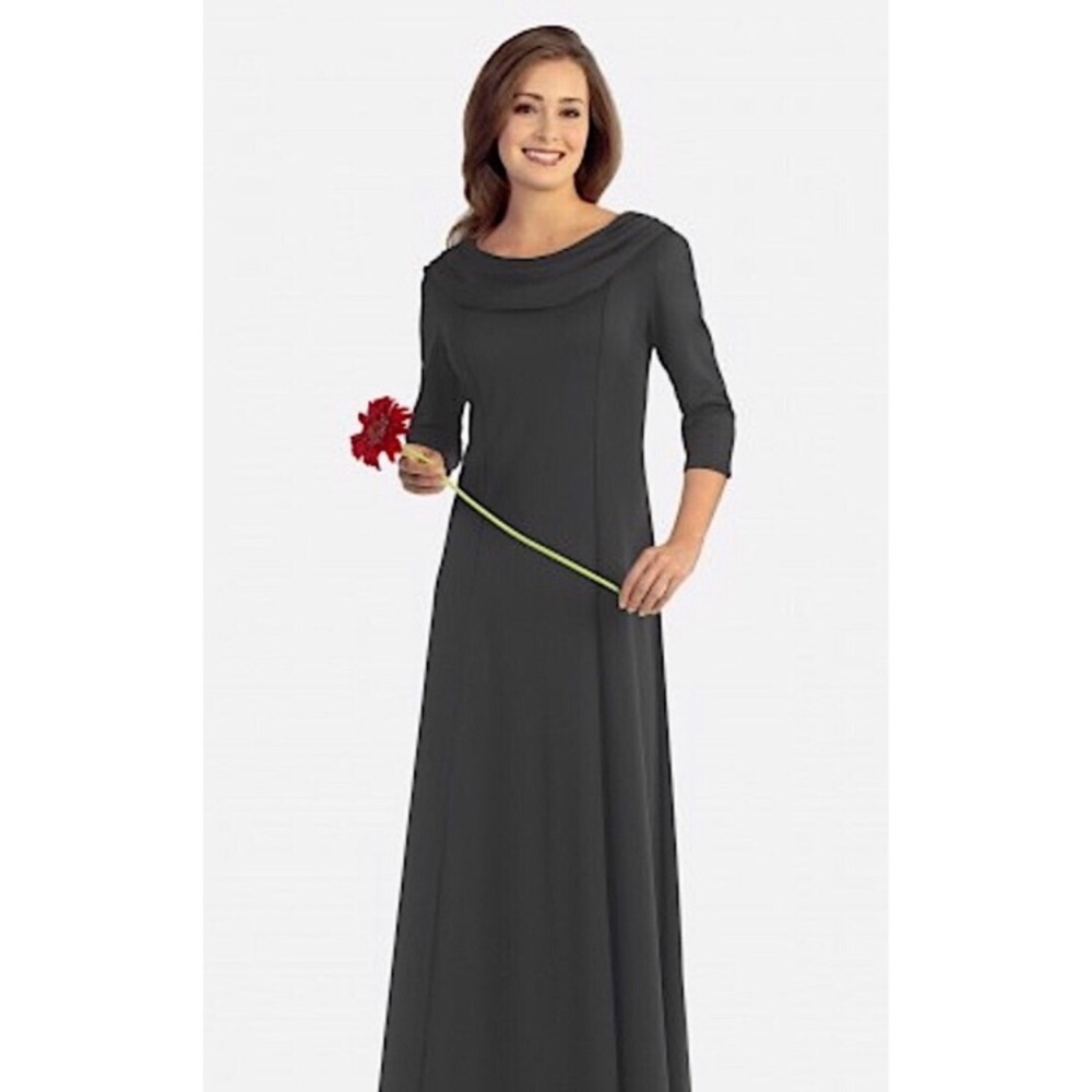 Formal Fashions Inc Black Evening Gown Size 12